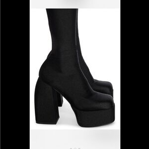 Elegant Black Women's Boots